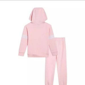 Disney Girls Star Wars Mandalorian 2 Piece Pink Active Set sizes 3t,4t